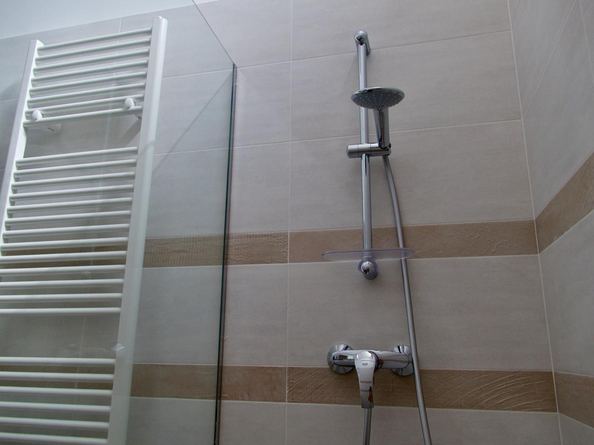 Newly Renovated-Holiday House With Large Garden غالاتينا المظهر الخارجي الصورة